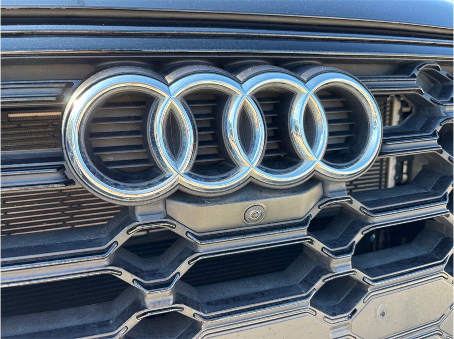Used 2022 Audi Q5 e Prestige w/ Prestige Package AWD/4WD image 15