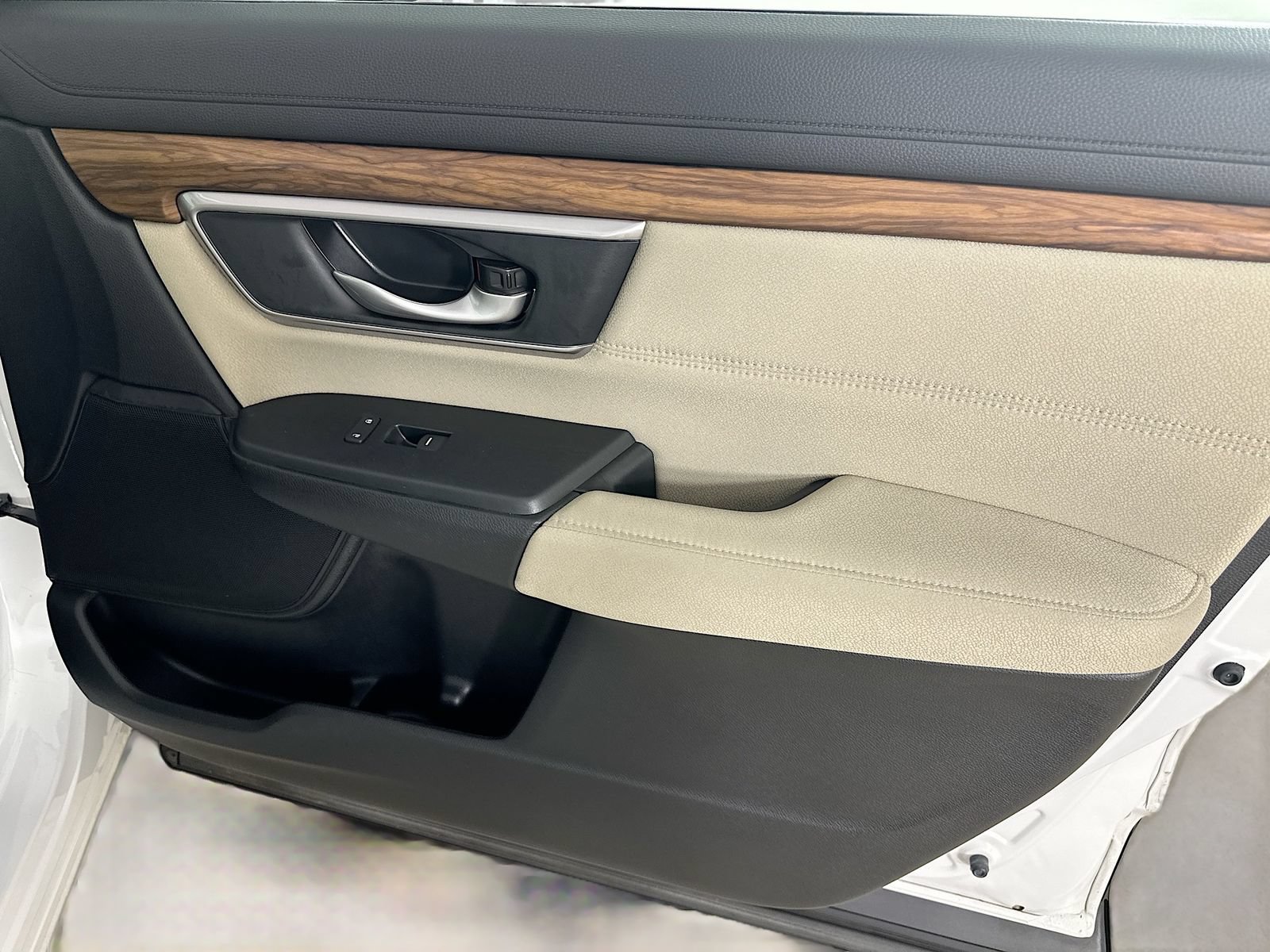 Used 2019 Honda CR-V EX image 41