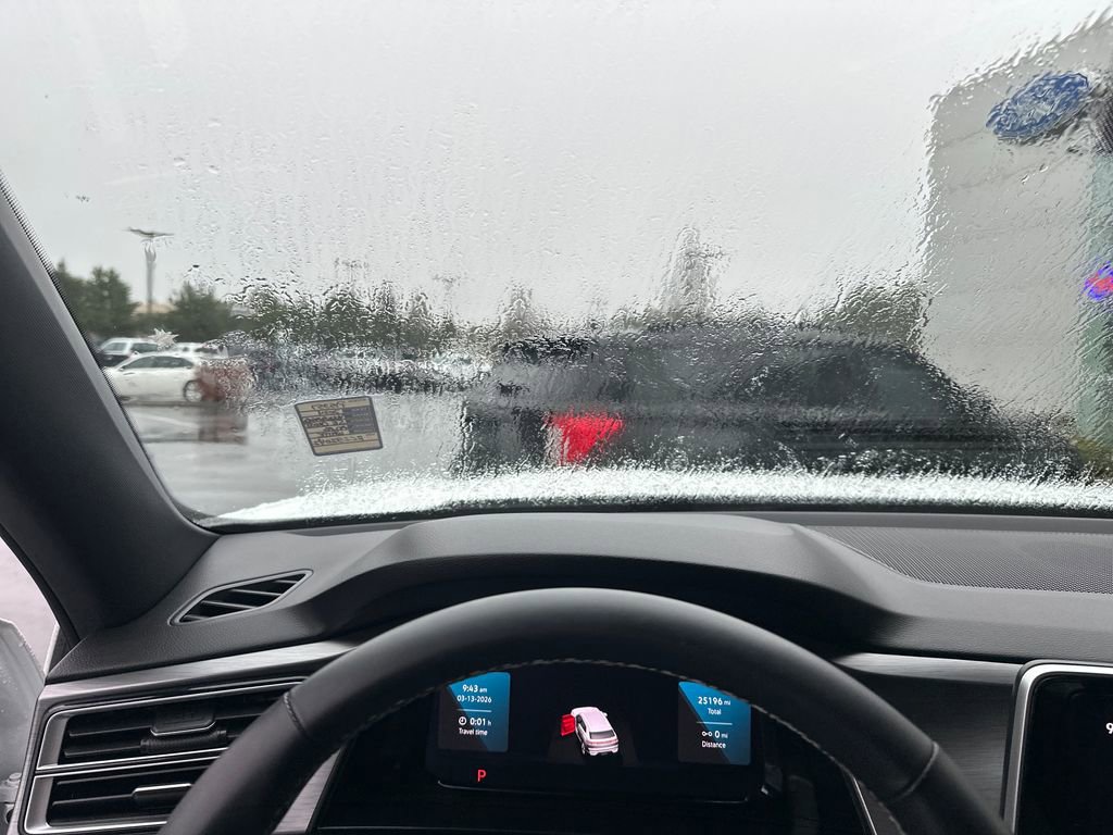 Used 2024 Volkswagen Atlas Cross Sport SE image 13