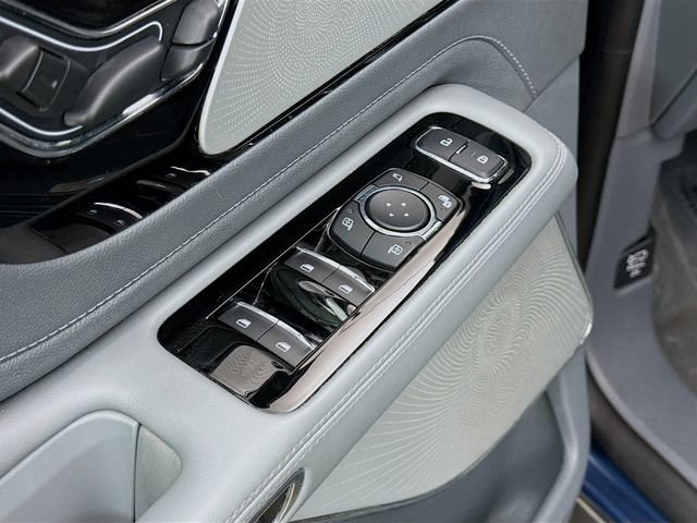 Used 2020 Lincoln Aviator Reserve w/ Equipment Group 202A image 20