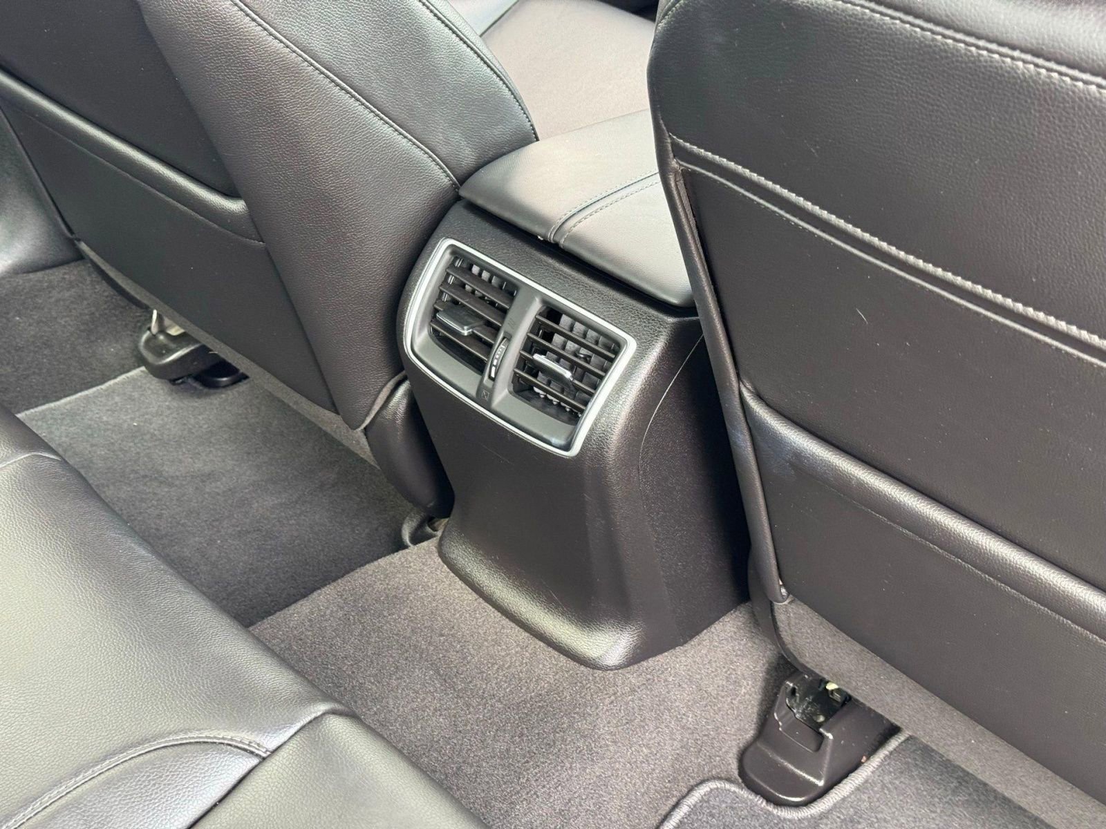 Used 2020 Acura TLX image 15