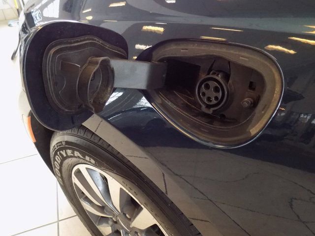 Used 2023 Chrysler Pacifica Touring-L FWD image 41