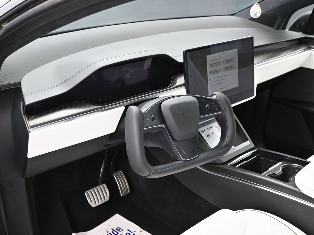 Used 2022 Tesla Model X Plaid image 16