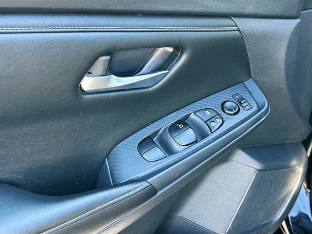 Used 2024 Nissan Sentra SV FWD image 17