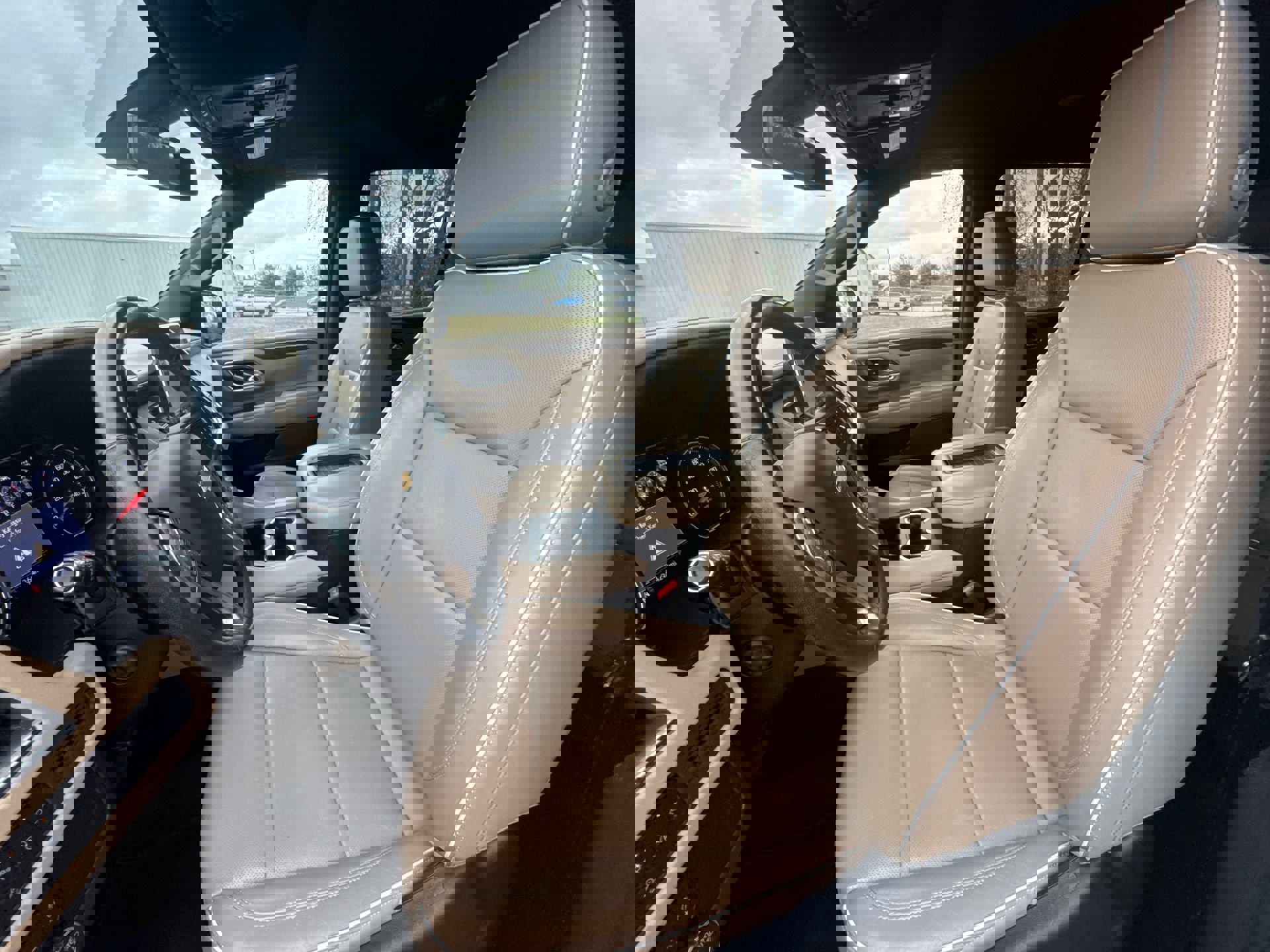 Used 2021 Chevrolet Suburban Premier image 11