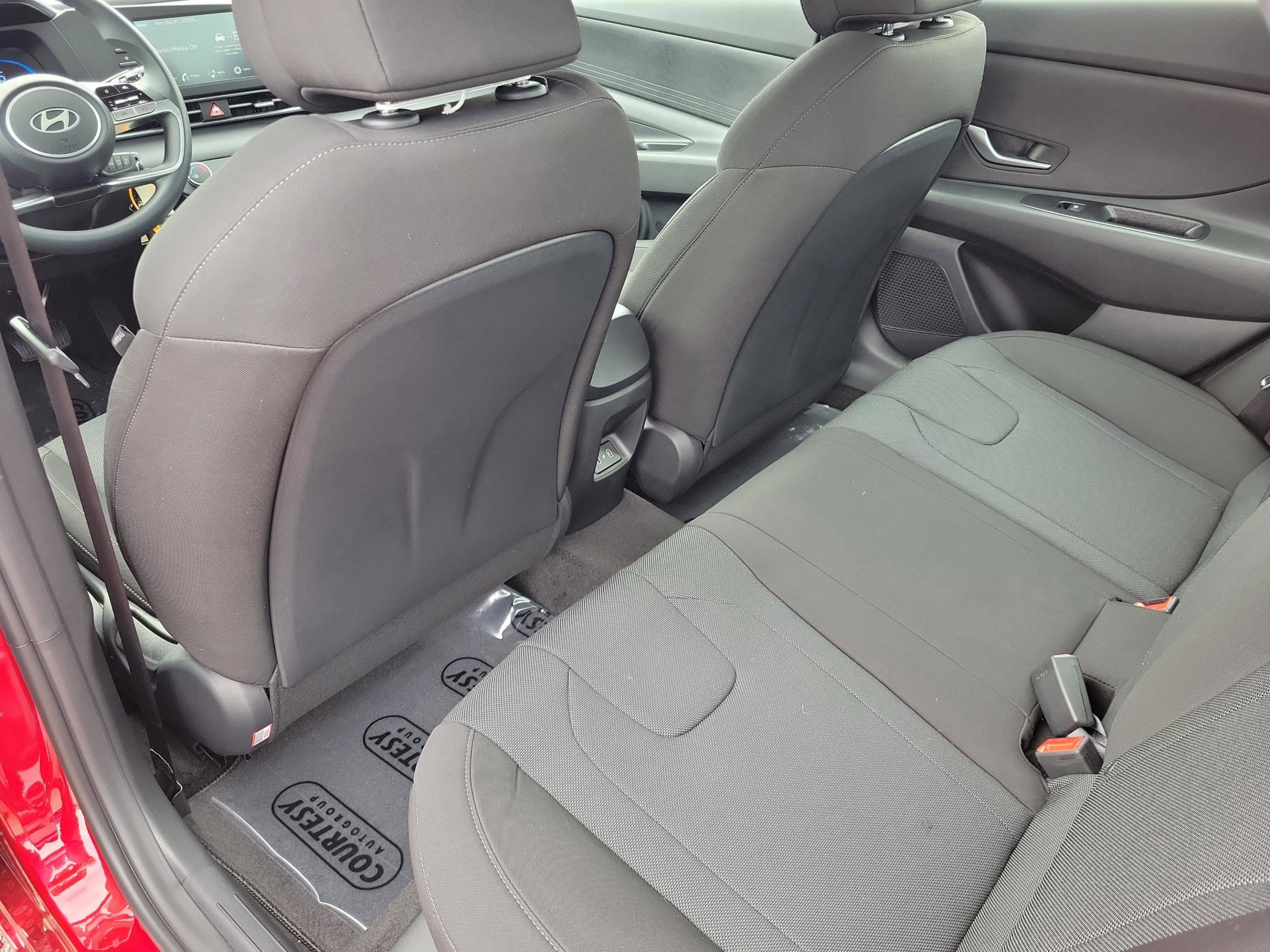 New 2026 Hyundai Elantra SE image 26