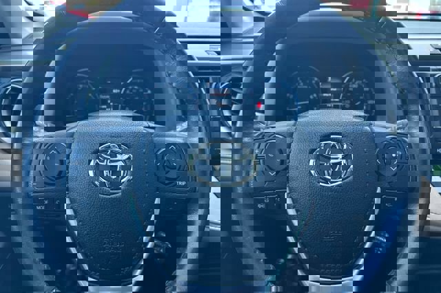 Used 2018 Toyota RAV4 XLE image 26