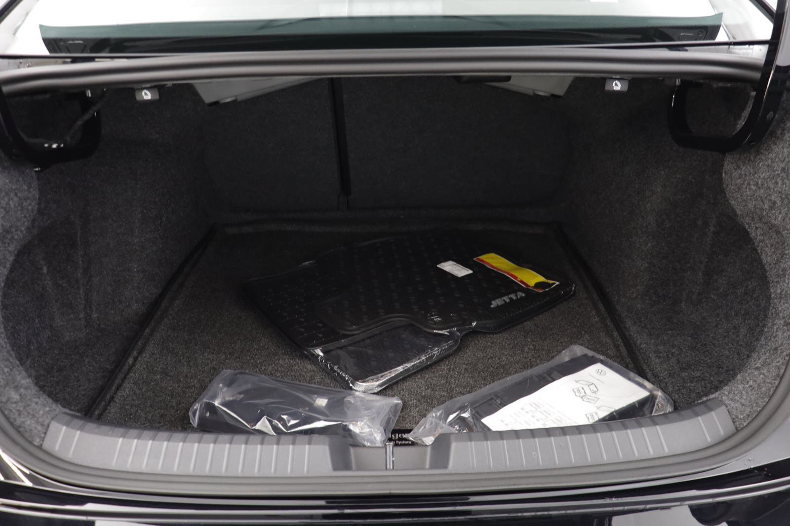 New 2026 Volkswagen Jetta SE image 17