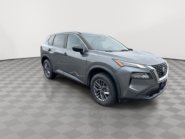 Used 2021 Nissan Rogue S AWD/4WD image 2