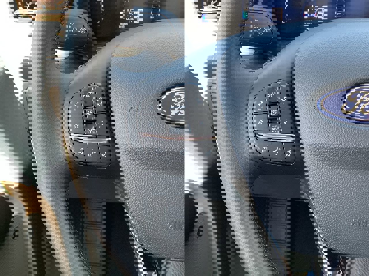 New 2025 Ford Maverick Lariat w/ 4K Tow Package image 30