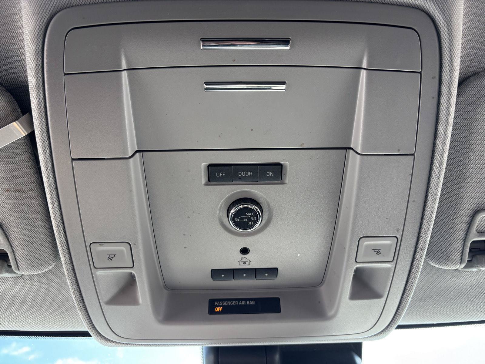 Used 2020 Chevrolet Suburban LT AWD/4WD image 26