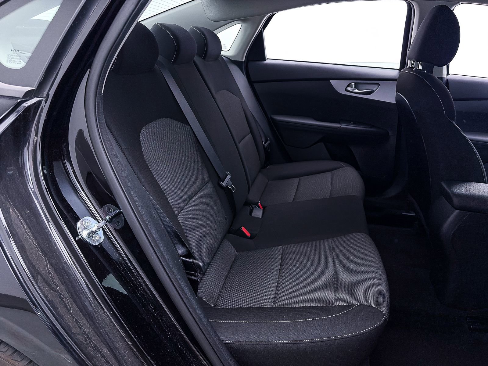 Used 2022 Kia Forte LXS FWD image 28