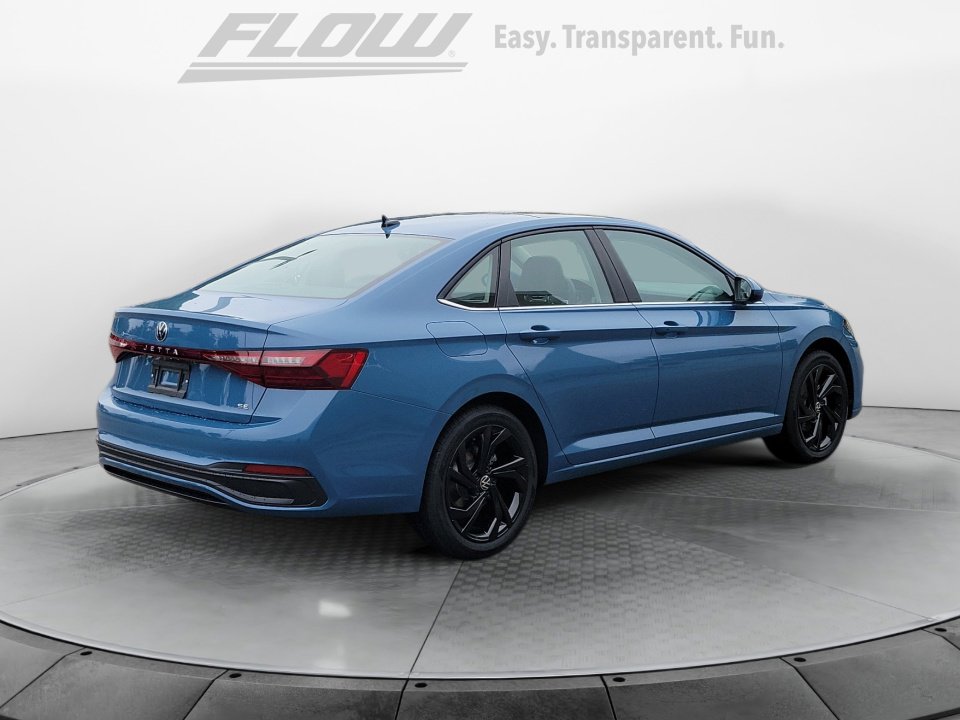 New 2026 Volkswagen Jetta SE image 7
