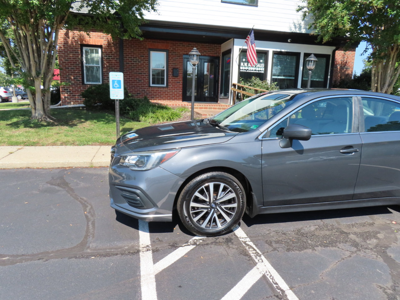 Used 2018 Subaru Legacy 2.5i Premium image 2