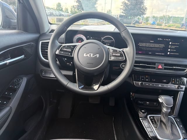 Used 2024 Kia Seltos S AWD/4WD image 14