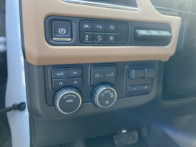 Used 2024 Chevrolet Tahoe Premier image 9