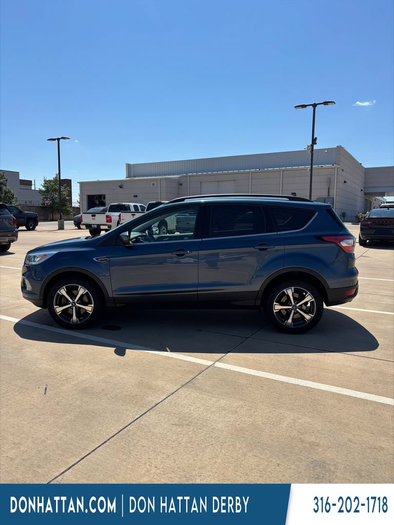 Used 2018 Ford Escape SEL w/ Canadian Touring Package AWD/4WD image 2