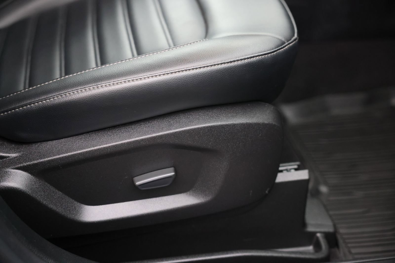 Certified 2022 Ford Edge SEL w/ Convenience Package image 10