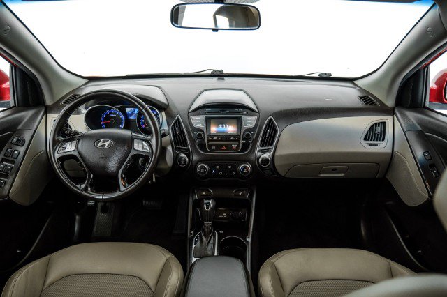 Used 2015 Hyundai Tucson SE AWD/4WD image 12