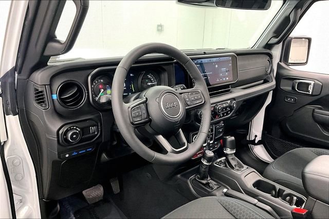 Used 2025 Jeep Wrangler Unlimited Rubicon 4xe w/ Safety Group image 16