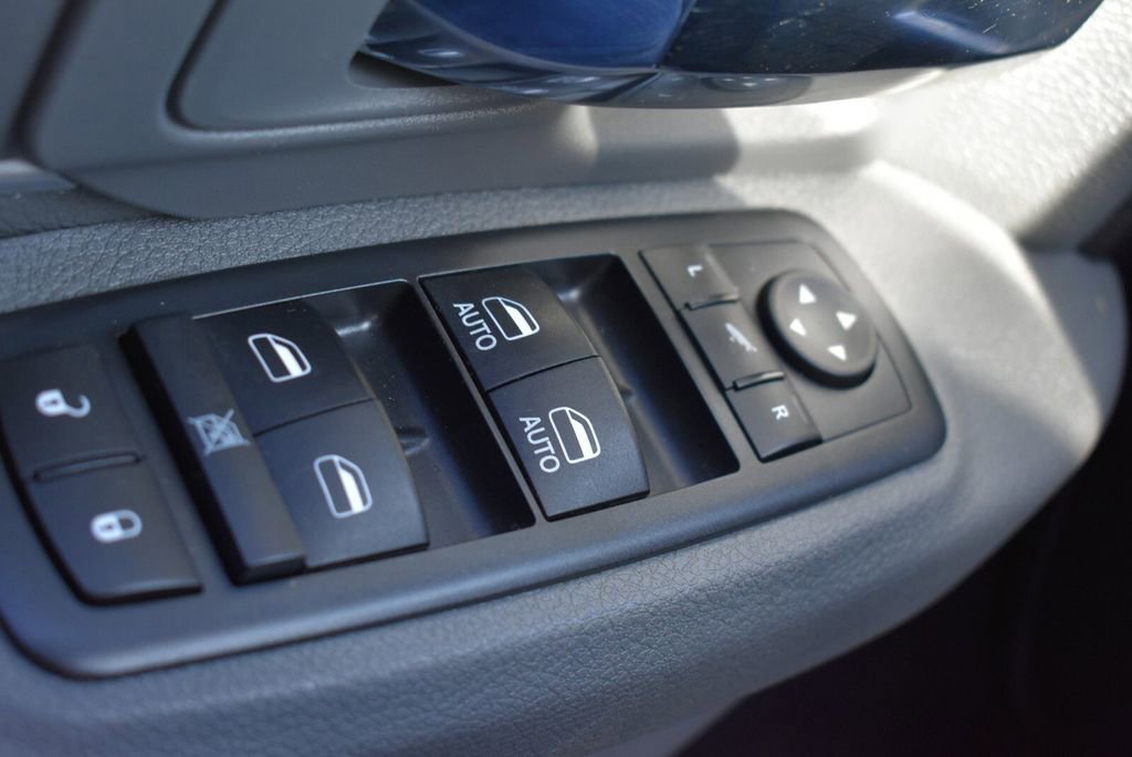 Used 2016 RAM 1500 Big Horn image 27