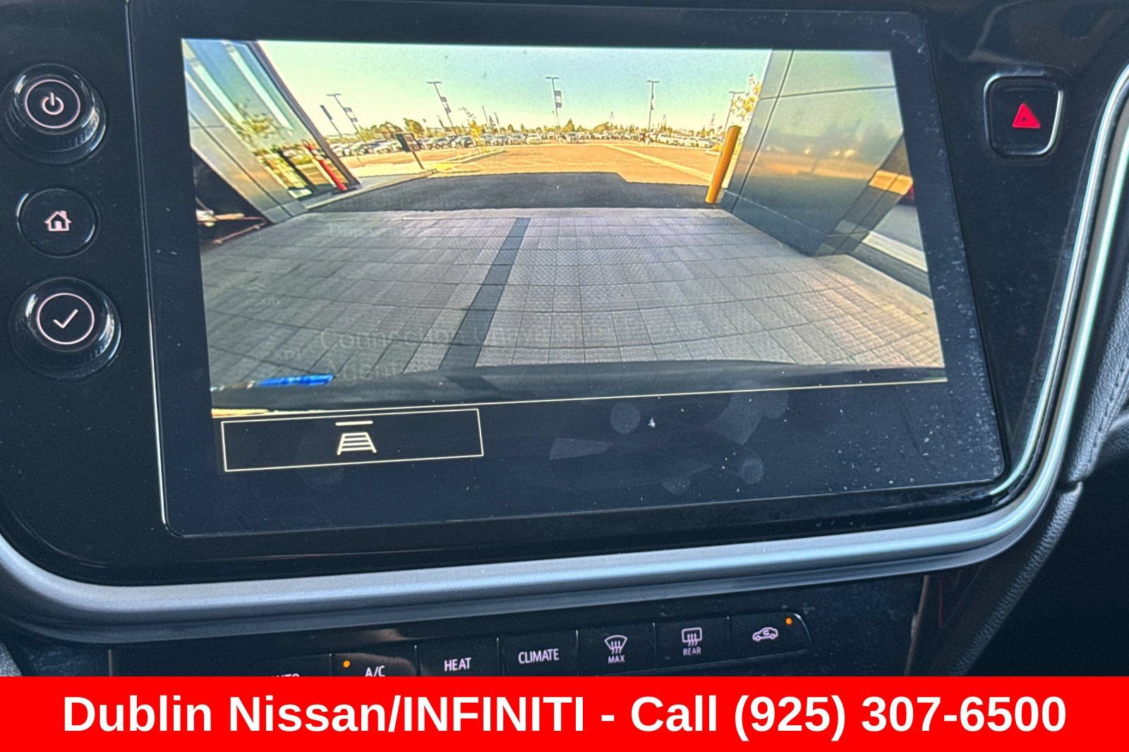 Used 2023 Chevrolet Bolt EUV LT FWD image 28