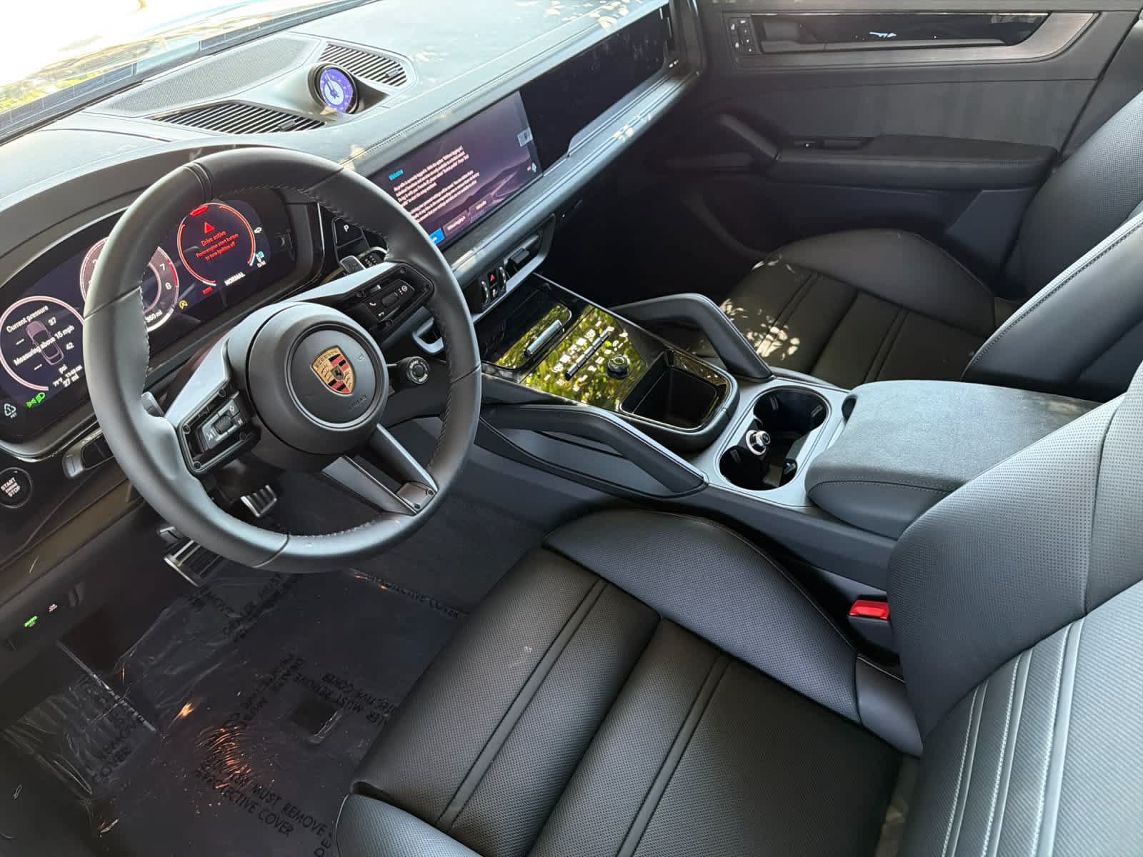 New 2026 Porsche Cayenne GTS AWD/4WD image 4