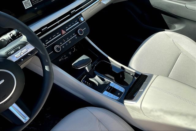 New 2025 Hyundai Tucson SE image 8