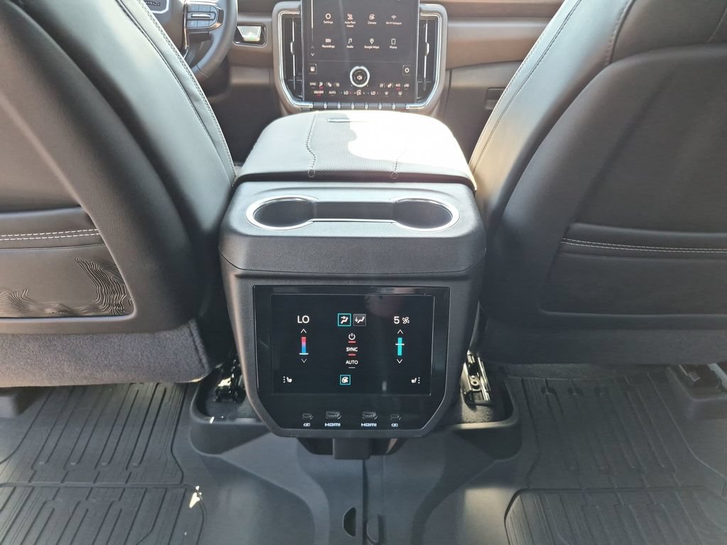 New 2026 GMC Yukon XL Denali Ultimate w/ LPO, Floor Liner Package AWD/4WD image 36