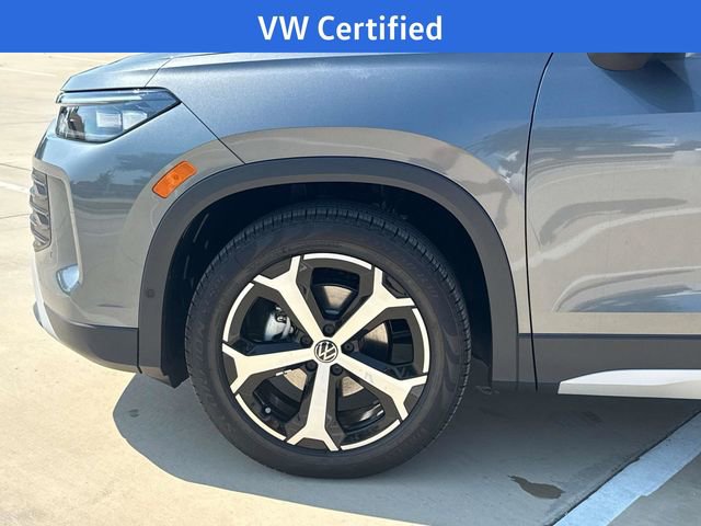 Used 2025 Volkswagen Tiguan SE image 11