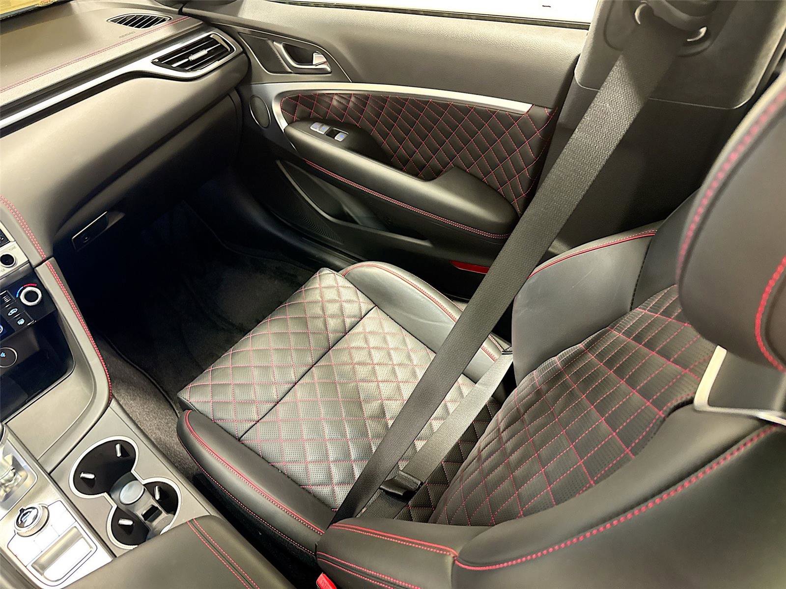 Used 2024 Genesis G70 3.3T Advanced w/ Sport Prestige Package image 25