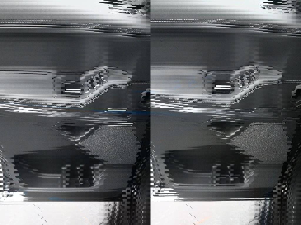 New 2026 Lincoln Navigator L Reserve w/ Jet Appearance Package image 30