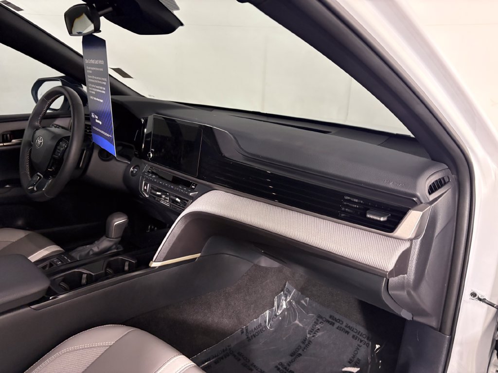 Used 2026 Toyota Camry SE AWD/4WD image 35