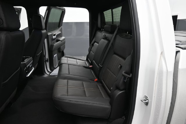 Used 2025 Chevrolet Silverado 1500 High Country w/ High Country Premium Package AWD/4WD image 13