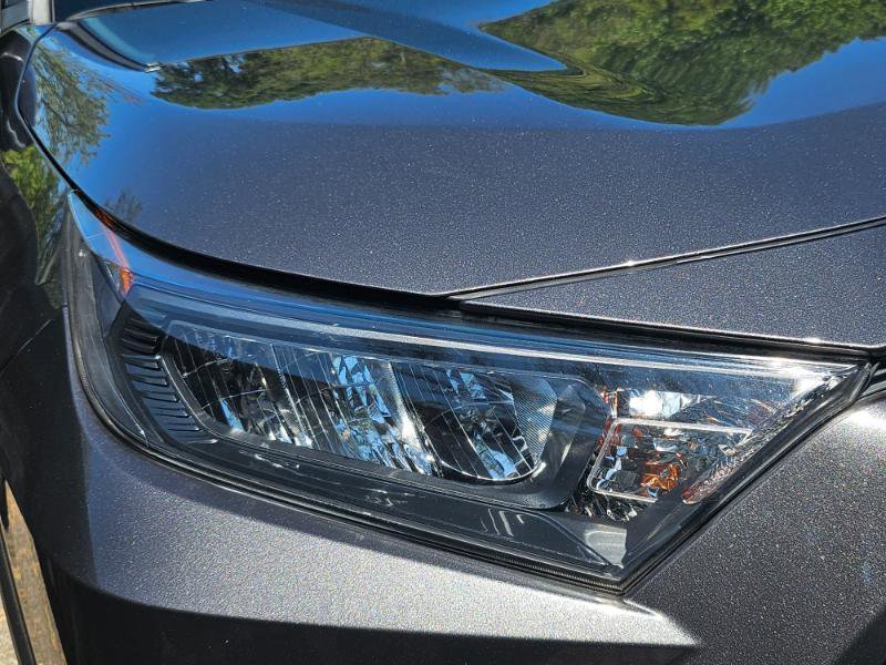 Used 2019 Toyota RAV4 LE image 19