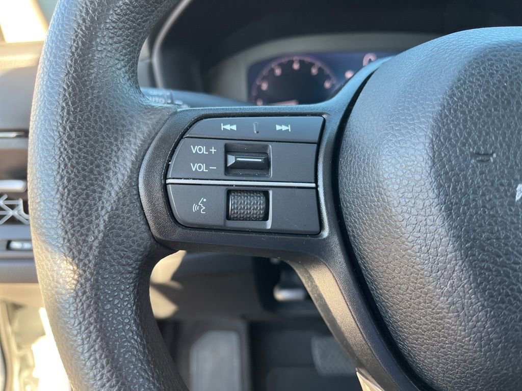 Used 2023 Honda Accord EX image 17