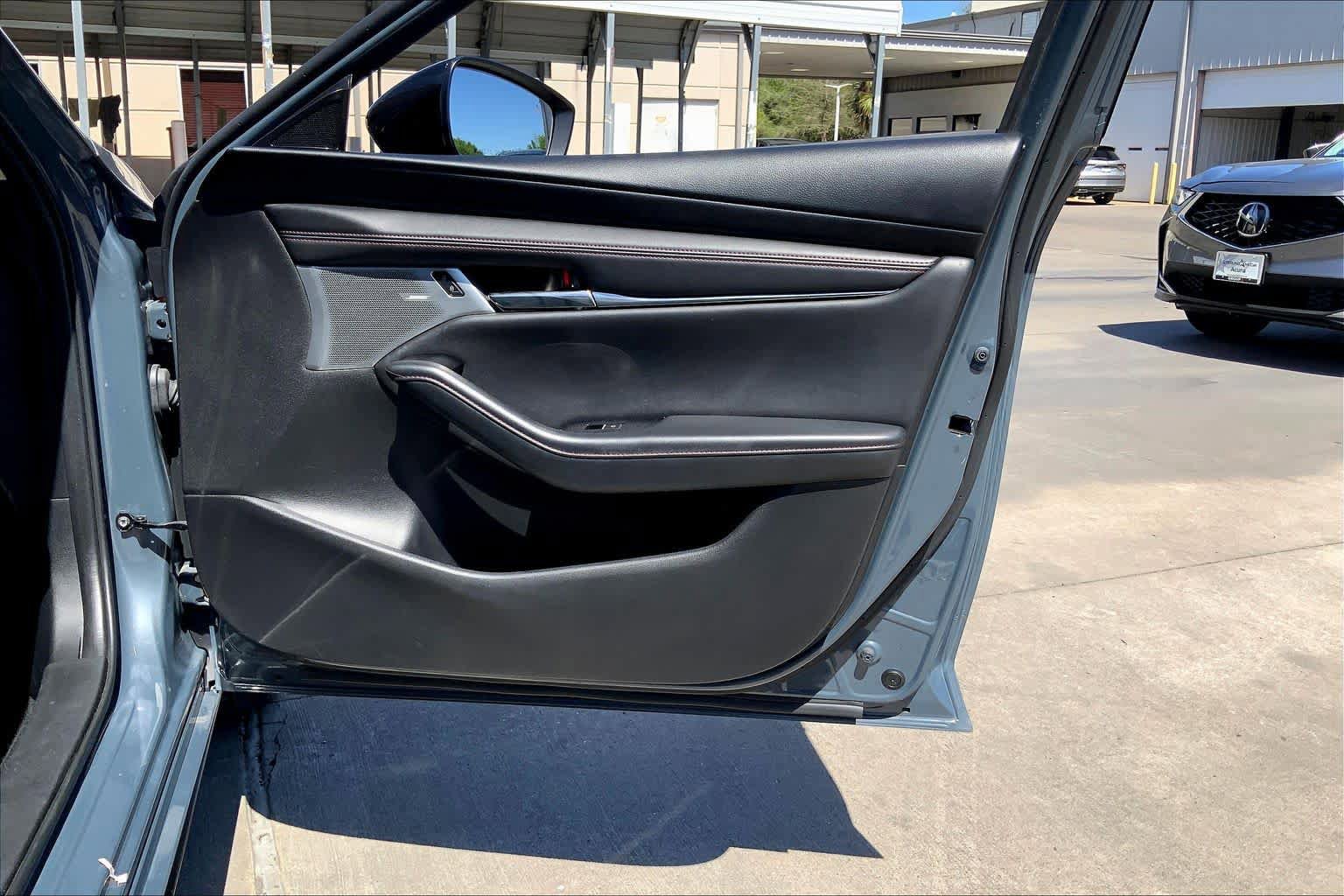 Used 2023 MAZDA MAZDA3 s image 22
