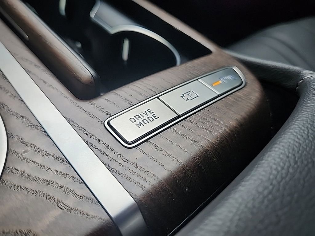 Used 2024 Genesis G80 AWD/4WD image 16