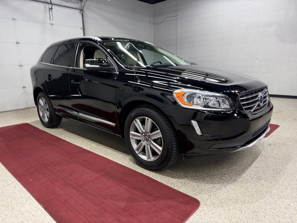 Used 2016 Volvo XC60 T6 w/ Proximity Package AWD/4WD image 7