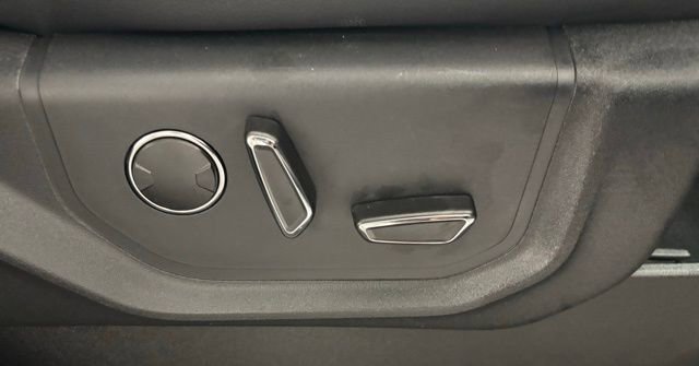 Used 2022 Ford Expedition Limited image 19