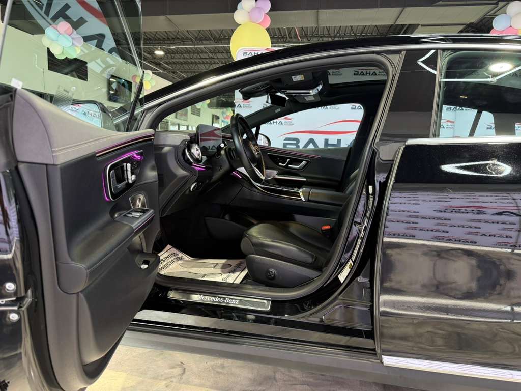 Used 2023 Mercedes-Benz EQE 500 4MATIC Sedan image 28