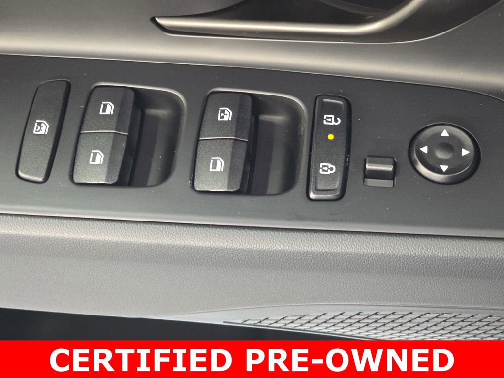 Certified 2025 Hyundai Elantra Sport image 28