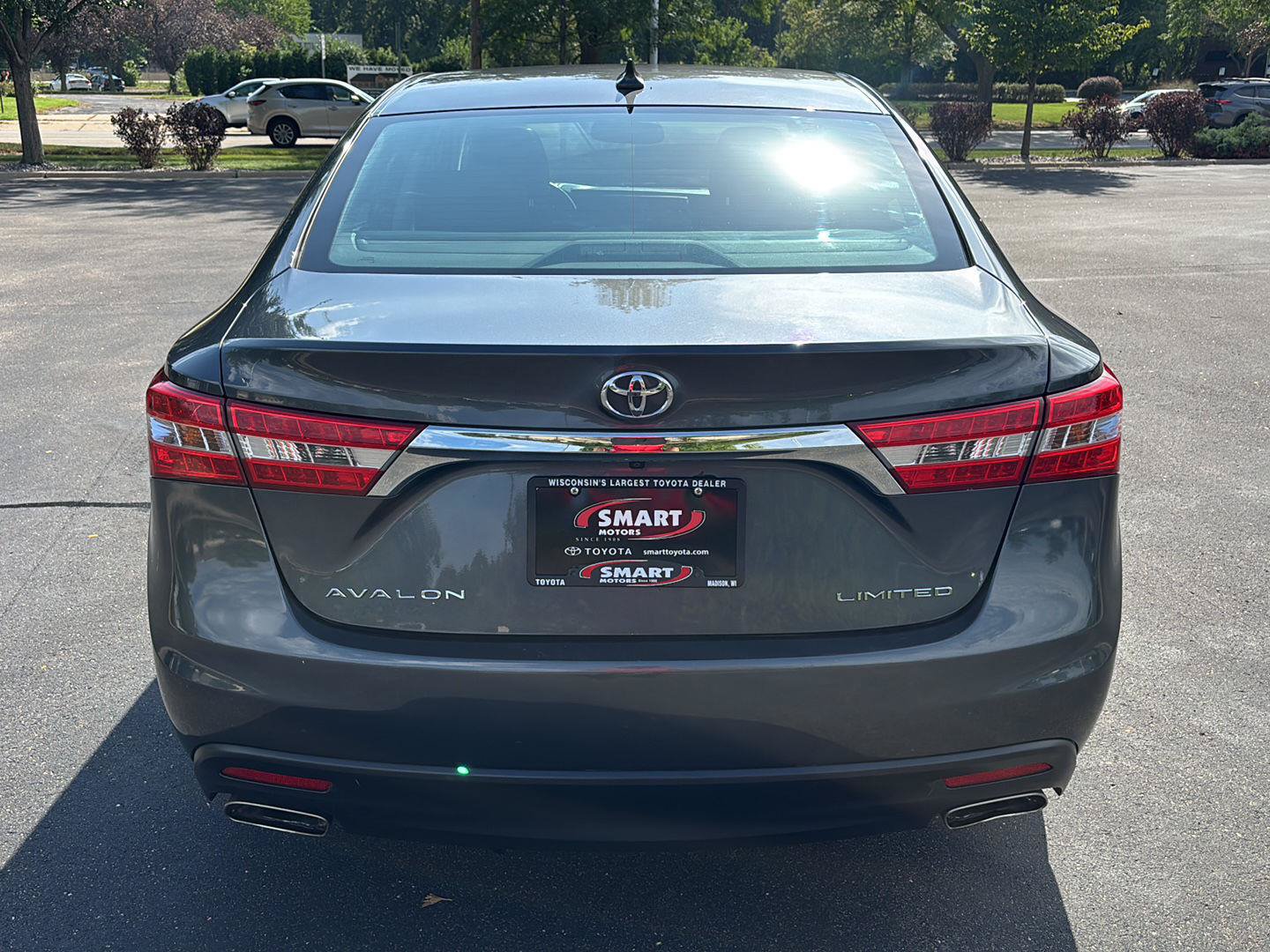 Used 2013 Toyota Avalon Limited w/ Technology Pkg FWD image 22
