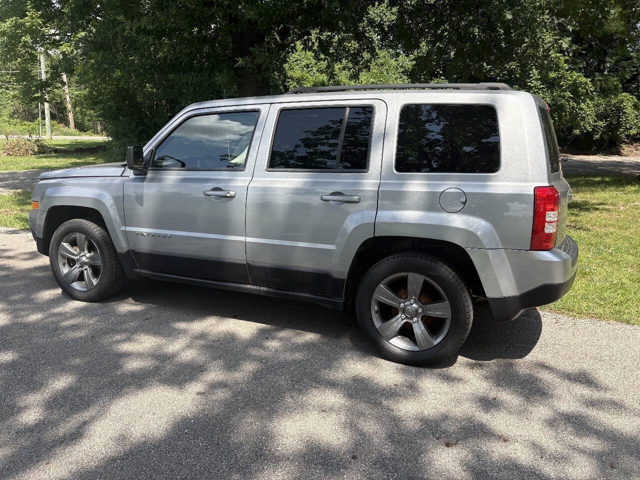 Used 2014 Jeep Patriot High Altitude FWD image 11