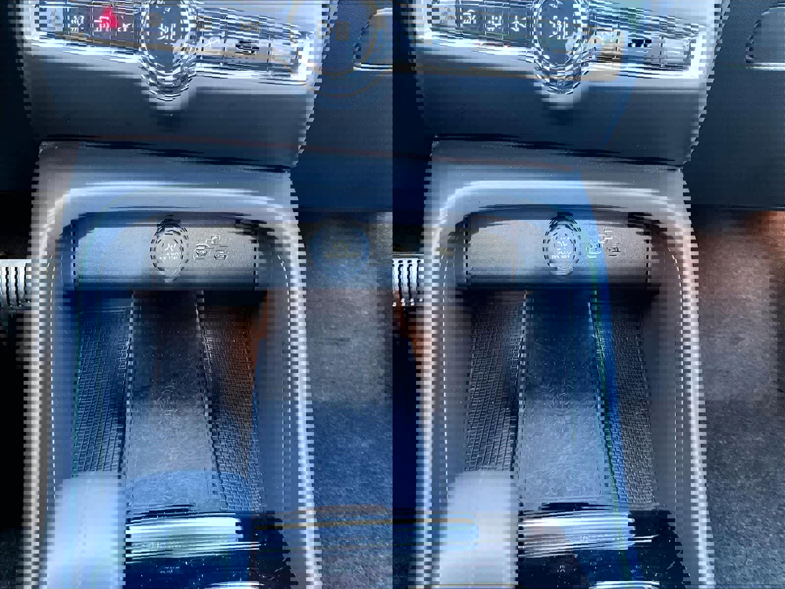 Used 2023 Volvo XC40 Recharge Plus w/ Protection Package Premier image 37