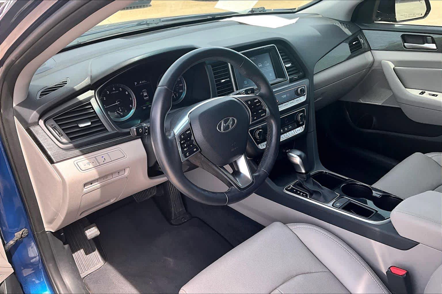 Used 2018 Hyundai Sonata Limited w/ Cargo Package FWD image 16