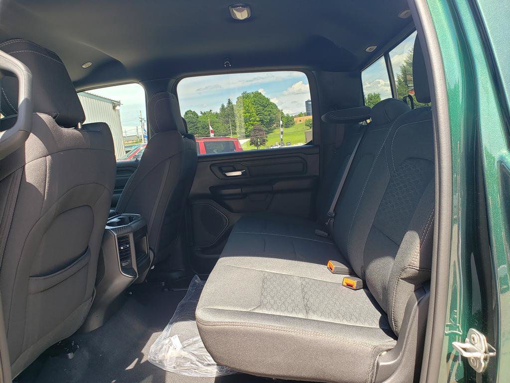 New 2026 RAM 1500 Express AWD/4WD image 12