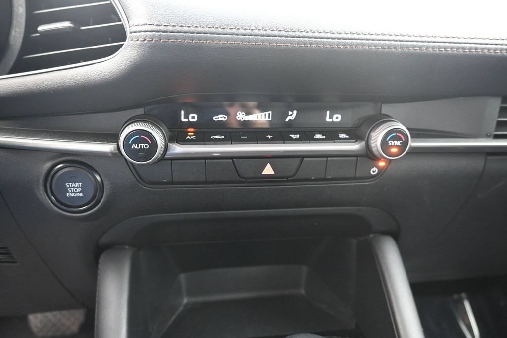 Used 2024 MAZDA MAZDA3 s FWD image 11