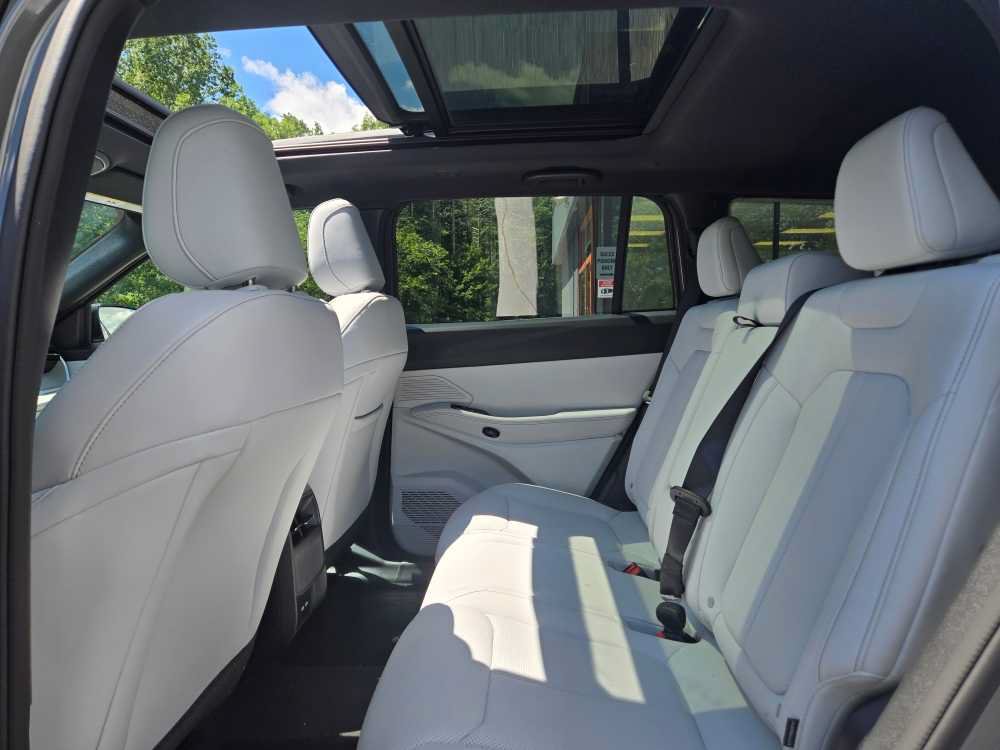 New 2026 Jeep Cherokee Limited AWD/4WD image 27