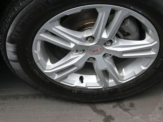 Used 2023 GMC Terrain SLE w/ Driver Convenience Package image 29